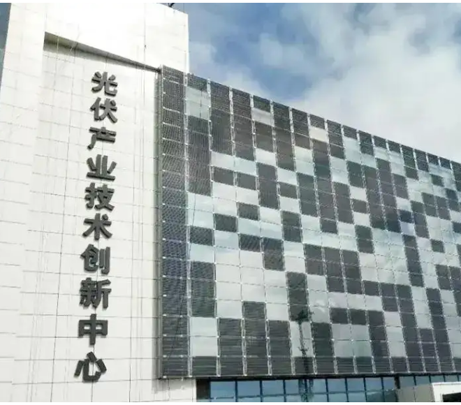 参建电站90余座、主持建设光伏2.86GW！敬全国五一劳动奖章获得者