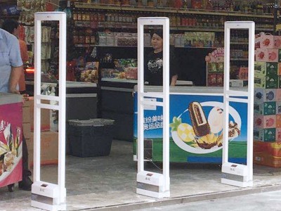 超市防盗感应门服装店铺防盗器批发衣服门店报警器声磁扣主 机系统图3